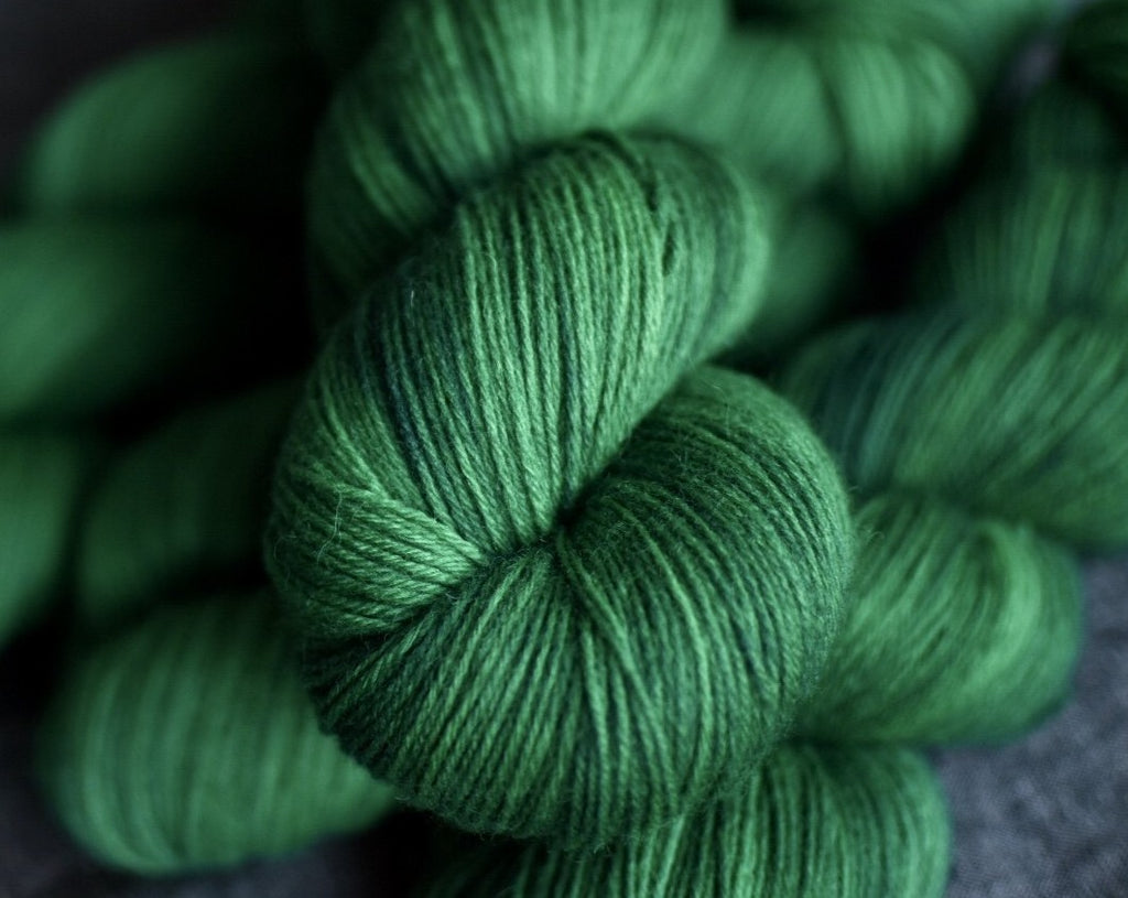 hand dyed yarn highland Peruvian Wool verse yarns mojitos in miami
