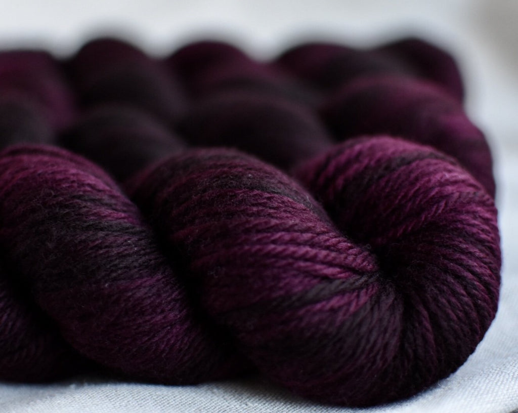 hand dyed yarn merino cashmere aran smitten verse yarns